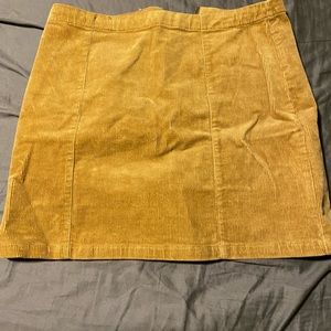 Short high waisted skirt